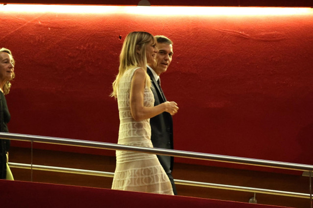 Archivo - El presidente del Gobierno, Pedro Sánchez, y su mujer, Begoña Gómez