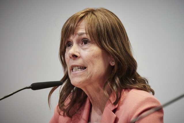 Archivo - La senadora de Geroa Bai, Uxue Barkos, en una imagen de archivo