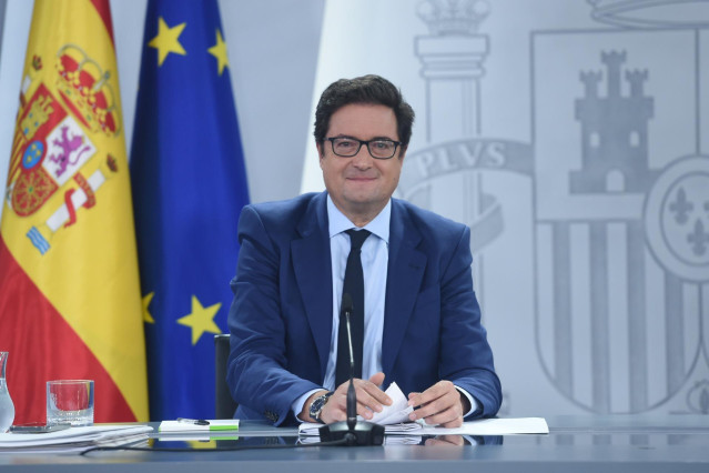 El ministro de Transformación Digital, Óscar López, durante una rueda de prensa posterior a la reunión del Consejo de Ministros en el Palacio de La Moncloa, a 22 de octubre de 2024, en Madrid (España).