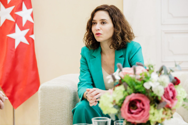 Archivo - La presidenta de la Comunidad de Madrid, Isabel Díaz Ayuso, se reúne con la embajadora de la República Federal de Alemania en España, en la Real Casa de Correos, a 11 de abril de 2023, en Madrid (España).