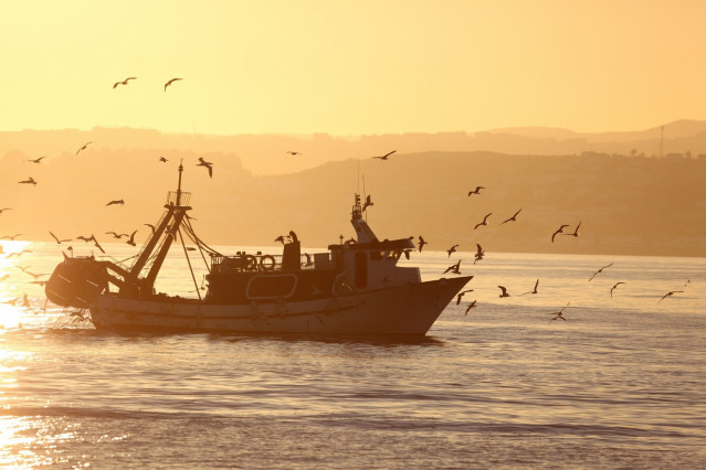 Imagen de un barco pesquero