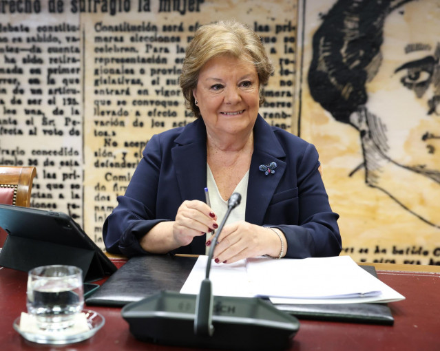 Archivo - La presidenta del Tribunal de Cuentas, Enriqueta Chicano Jávega, compareciendo en el Senado