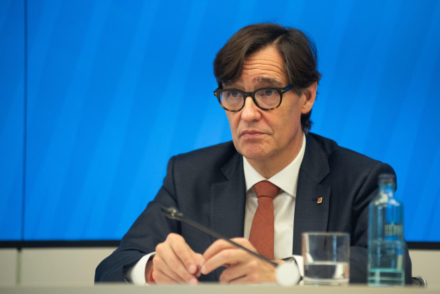 El presidente de la Generalitat de Cataluña, Salvador Illa, durante el acto de traspaso de la presidencia de Port de Barcelona, a 15 de noviembre de 2024, en Barcelona, Cataluña (España).