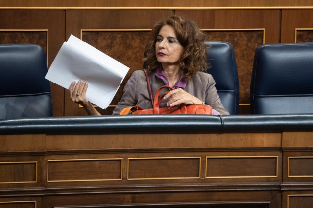 La vicepresidenta primera y ministra de Hacienda, María Jesús Montero, durante un pleno en el Congreso de los Diputados, a 19 de noviembre de 2024, en Madrid (España).