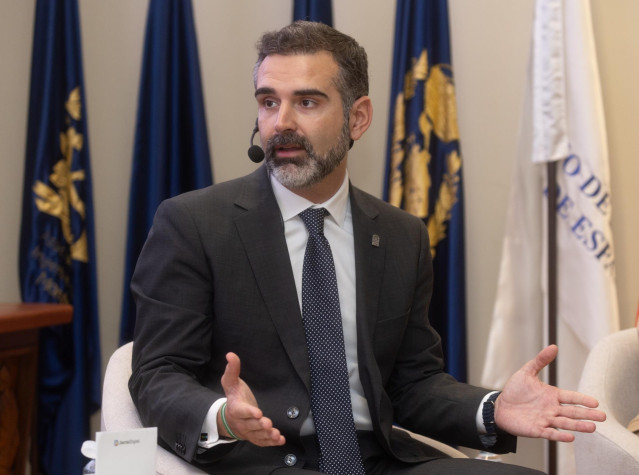 El consejero de Agricultura, Pesca, Agua y Desarrollo Rural, Ramón Fernández-Pacheco, durante su intervención en la I Jornada del Agua de Libertad Digital.