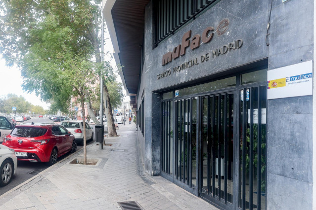 Archivo - Fachada de un edificio de Muface, en Avenida de Pablo Iglesias, a 11 de octubre de 2024, en Madrid (España).