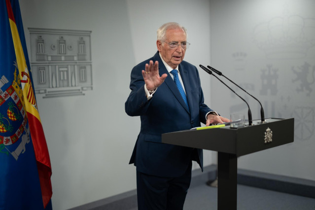 El presidente de Melilla, Juan José Imbroda, durante una rueda de prensa posterior tras su reunión con el presidente del Gobierno, Pedro Sánchez, en el Palacio de La Moncloa, a 22 de noviembre de 2024, en Madrid (España).