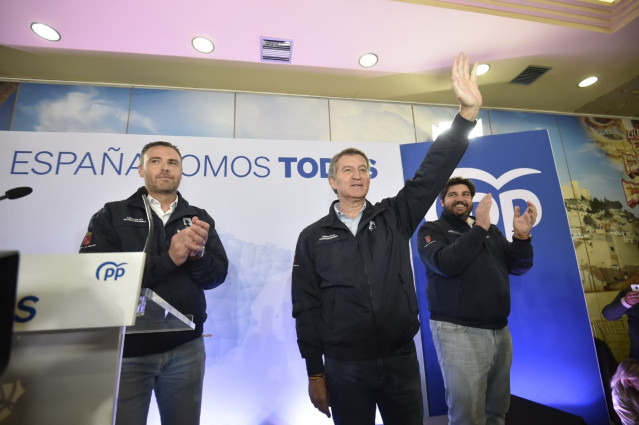 El presidente del PP de la Región de Murcia, Fernando López Miras, juntocal presidente nacional de su partido, Albert Nuñez Feijóo, en Caravaca de la Cruz