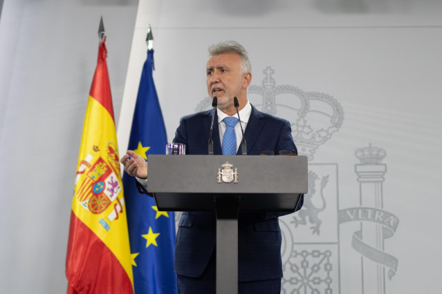 El ministro de Política Territorial y Memoria Democrática, Ángel Víctor Torres, ofrece una rueda de prensa tras el presidente del Gobierno y el presidente de la Generalitat de Catalunya, en el Palacio de La Moncloa, a 22 de noviembre de 2024, en Madrid (E