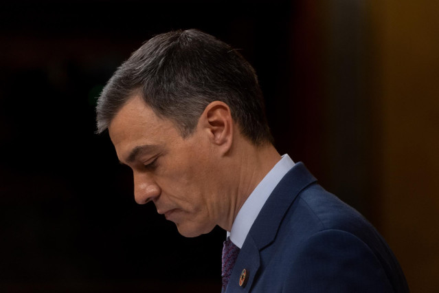 El presidente del Gobierno, Pedro Sánchez, durante una sesión plenaria, en el Congreso de los Diputados, a 27 de noviembre de 2024, en Madrid (España).
