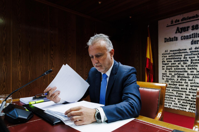 El ministro de Política Territorial y Memoria Democrática, Ángel Víctor Torres, comparece en la Comisión de Investigación por el ‘caso Koldo’, en el Senado, a 28 de noviembre de 2024, en Madrid (España). Ángel Víctor Torres, ha comparecido en la Comisión