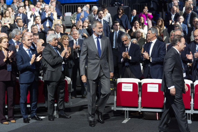 Archivo - El Rey Felipe VI a su llegada a la clausura del XXVII Congreso Nacional de la Empresa Familiar, en el Palacio de Exposiciones y Congresos de Santander, a 22 de octubre de 2024, en Santander, Cantabria (España).