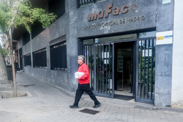 Archivo - Fachada de un edificio de Muface, en Avenida de Pablo Iglesias, a 11 de octubre de 2024, en Madrid (España).