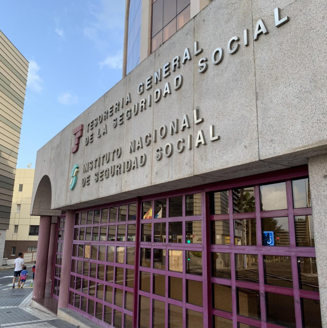 Archivo - Un edificio de la Tesorería General de la Seguridad Social