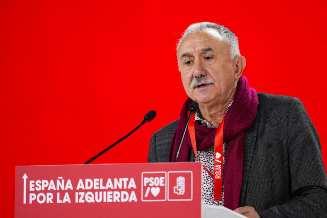 El secretario general de UGT, Pepe Álvarez, durante la inauguración del 41º Congreso Federal del PSOE en el Palacio de Congresos y Exposiciones, a 30 de noviembre de 2024 en Sevilla (Andalucía, España). El PSOE inaugura su 41 Congreso Federal en el que el
