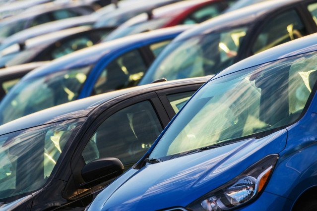 Archivo - Las ventas de coches en España crecen un 6,4% en noviembre, hasta las 83.339 unidades matriculadas.