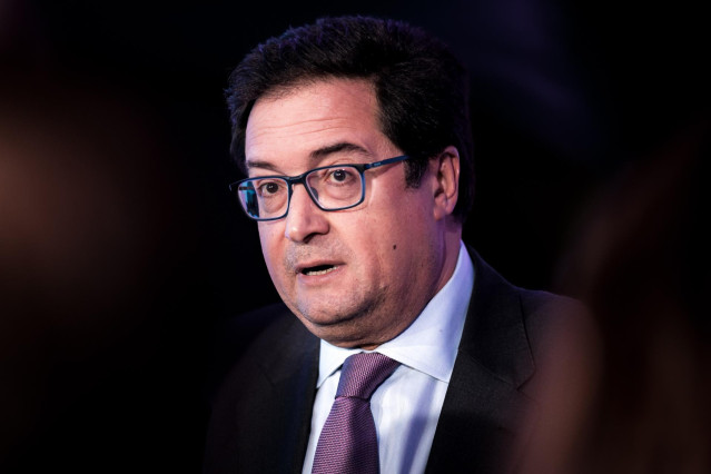 El ministro para la Transformación Digital y de la Función Pública, Óscar López, interviene en la clausura del acto con motivo del Día de la Consultoría 2024, en el Palacio de Neptuno, a 26 de noviembre de 2024, en Madrid (España).