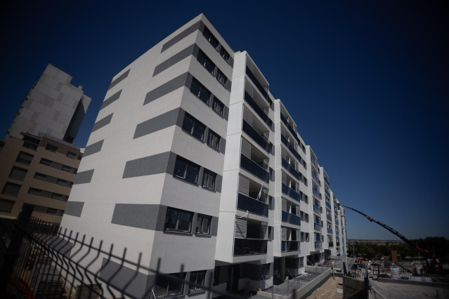 Archivo - El edificio de viviendas.