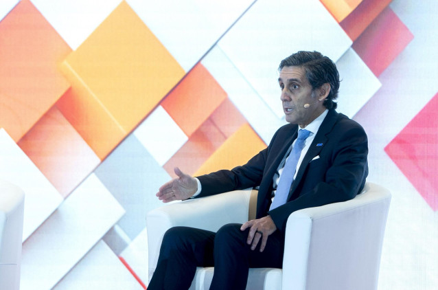El presidente de Telefónica, José María ÁLvarez-Pallete, durante el Pleno Extraordinario de la Cámara de Comercio de España en el Auditorio Sur de Ifema, a 5 de diciembre de 2024, en Madrid (España).