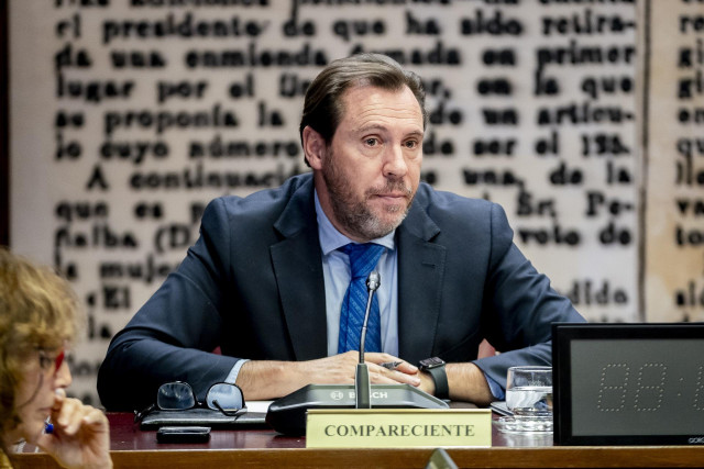 El ministro de Transportes y Movilidad Sostenible, Óscar Puente, comparece en la Comisión de Investigación por el ‘caso Koldo’, en el Senado, a 28 de noviembre de 2024, en Madrid (España).