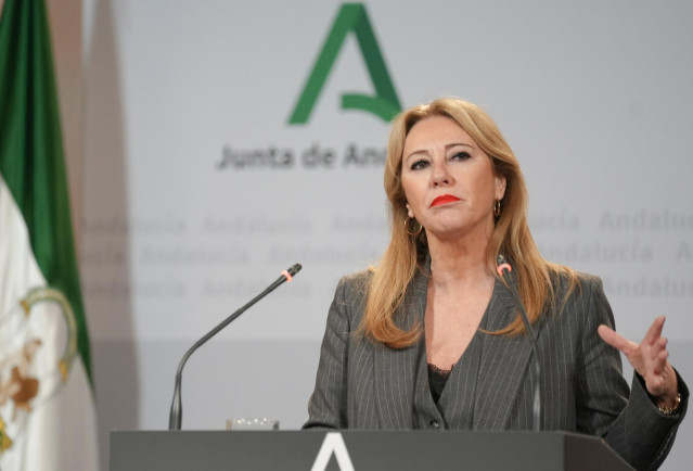 La consejera de Economía y Hacienda de la Junta de Andalucía y portavoz del Gobierno, Carolina España, durante la rueda de prensa posterior a la reunión del Consejo de Gobierno. A 10 de diciembre de 2024, en Sevilla (Andalucía, España). El Consejo de Gobi
