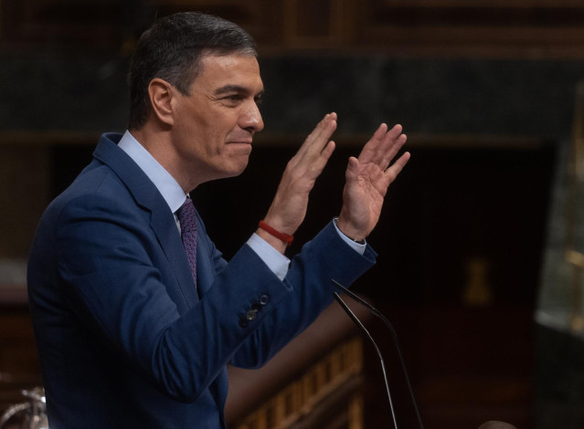 El presidente del Gobierno, Pedro Sánchez, interviene durante una sesión plenaria, en el Congreso de los Diputados, a 27 de noviembre de 2024, en Madrid (España).