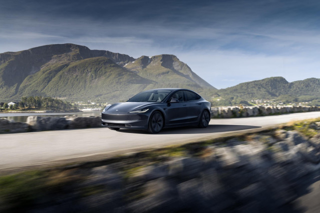 Archivo - El Tesla Model 3 obtiene cinco estrellas y una puntuación promedio del 98% en la prueba Green NCAP.