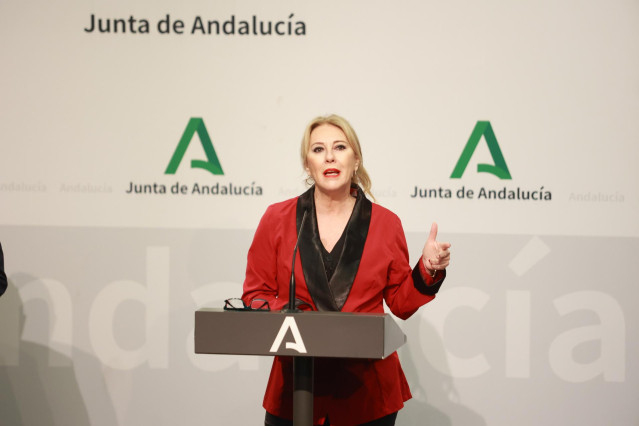 La consejera de Economía, Hacienda y Fondos Europeos y portavoz del Gobierno, Carolina España, interviene durante la rueda de prensa posterior al Consejo de Gobierno. A 16 de diciembre de 2024, en Sevilla (Andalucía, España). El Consejo de Gobierno de la