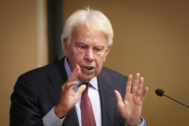 Archivo - El expresidente del Gobierno Felipe González durante su intervención en un acto.