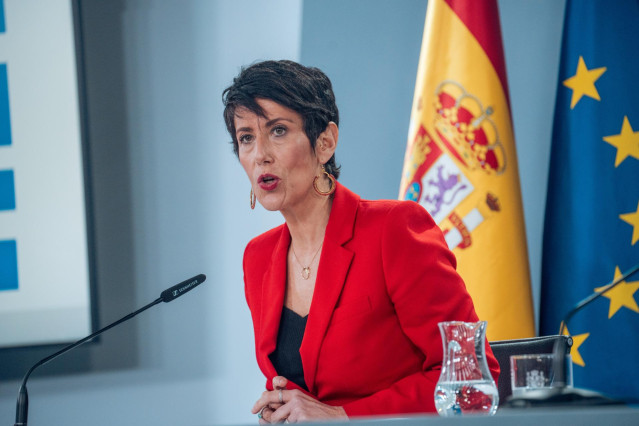 Archivo - La ministra de Inclusión, Seguridad Social y Migraciones, Elma Saiz