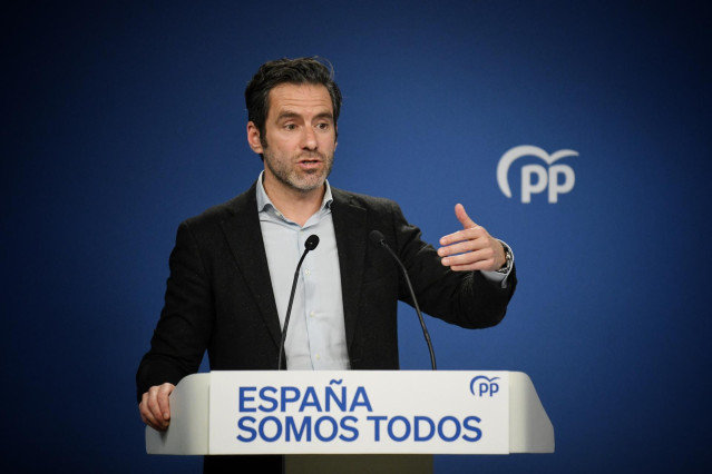 Archivo - El vicesecretario de Cultura y portavoz del PP, Borja Sémper, durante una rueda de prensa posterior al Comité de Dirección del PP, en la sede de Génova, a 11 de noviembre de 2024, en Madrid (España).
