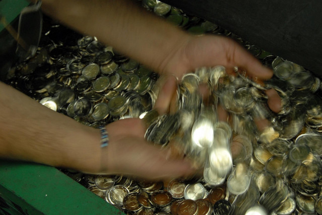 Archivo - Monedas de euro.