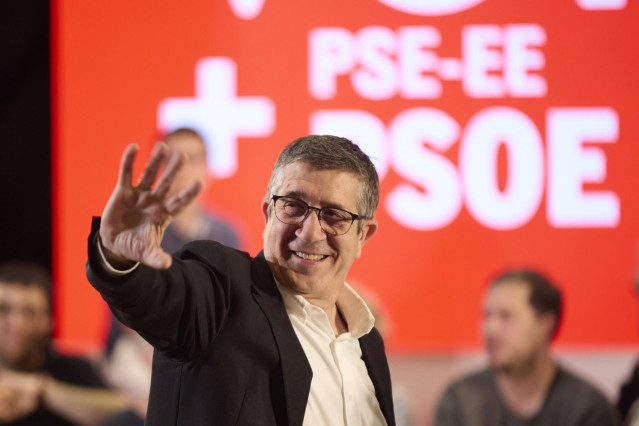 Archivo - El portavoz del PSOE en el Congreso, Patxi López, participa en un acto político, en el Centro Cívico Clara Campoamor, a 30 de mayo de 2024, en Barakaldo, Vizcaya, País Vasco (España).