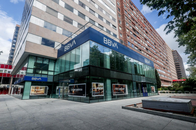 Archivo - Una sucursal del BBVA, a 26 de septiembre de 2024, en Madrid (España).