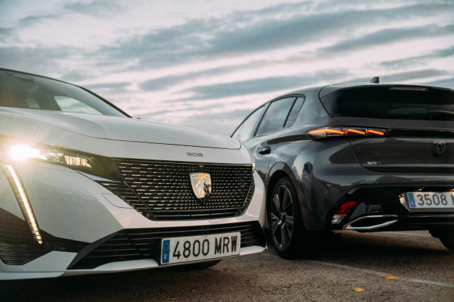 Archivo - Peugeot ve en la propulsión híbrida la clave para lograr recortar su cuota de emisiones de CO2 para 2025.