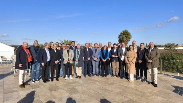 La delegada del Gobierno en la Comunitat Valenciana, Pilar Bernabé, se reúne con la Federación Empresarial de Hostelería