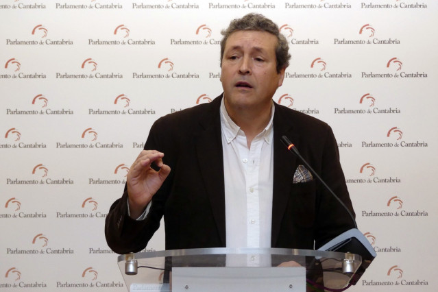 Iñigo Fernández, diputado regional del PP y senador autonómico por Cantabria