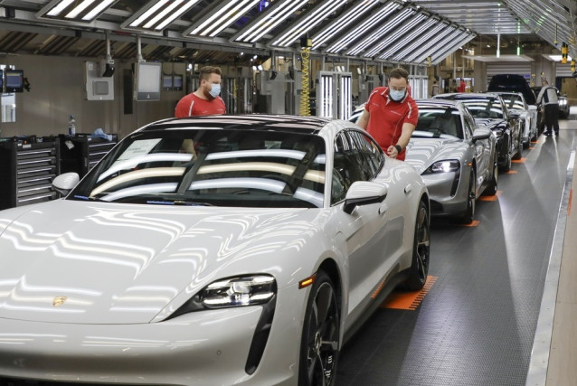 Archivo - La perspectiva credicita de la automoción en 2025 será estable a pesar de los desafíos, según Morningstar DBRS.
