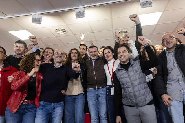 Archivo - El secretario general del PSOE de Extremadura, Miguel Ángel Gallardo, celebra su victoria en las primarias
