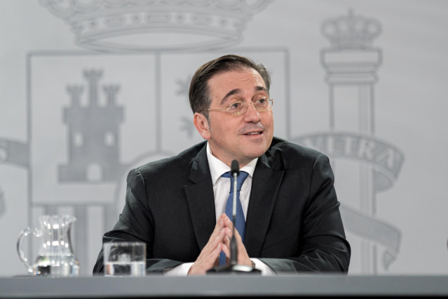 Archivo - El ministro de Asuntos Exteriores, Unión Europea y Cooperación, José Manuel Albares, durante una rueda de prensa posterior a la reunión del Consejo de Ministros, en el Palacio de La Moncloa, a 10 de diciembre de 2024, en Madrid (España). El Gobi
