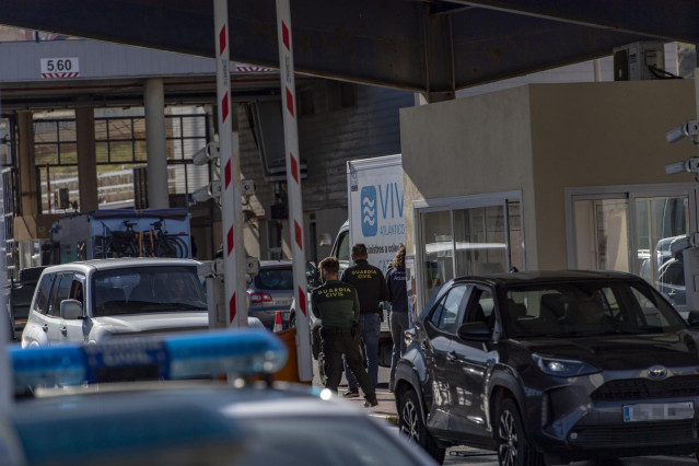 Imagen del 8 de enero, cuando un camión cruza la aduana del Tarajal, en Ceuta