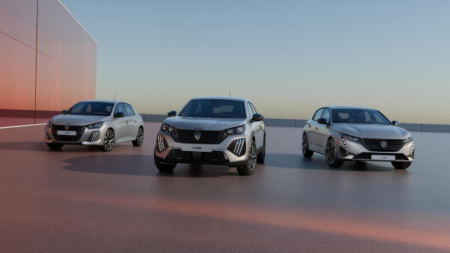Peugeot lanza nuevos precios para sus gamas electrificadas con entre 500 y 1.000 euros de descuento.