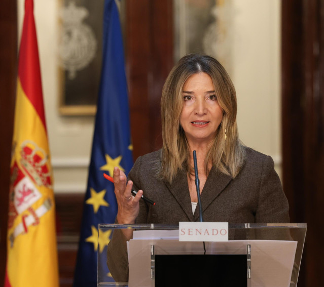 Archivo - La portavoz del PP en el Senado, Alicia García, ofrece una rueda de prensa en el Senado, a 25 de octubre de 2024, en Madrid (España).