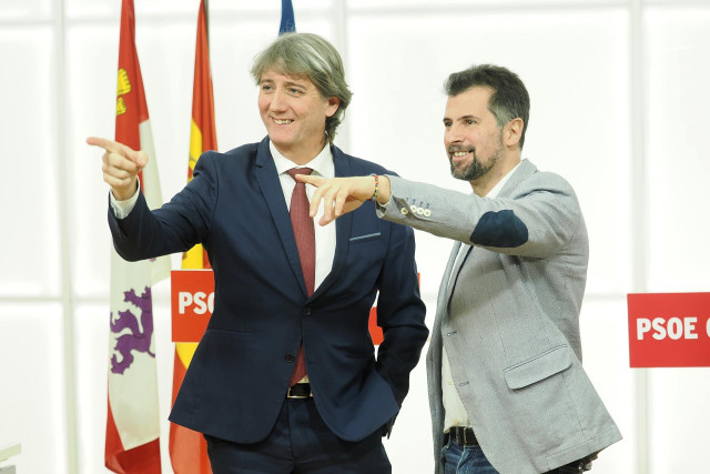 Carlos Martínez y Luis Tudanca en su primera comparecencia juntos tras el relevo en la Secretaría Autonómica del PSOE
