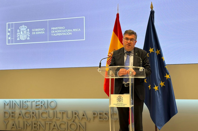 El conseller de Agricultura, Pesca y Medio Natural del Govern balear, Joan Simonet, tras la reunión en el Ministerio.