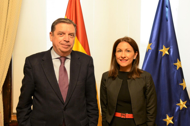 El ministro de Agricultura, Pesca y Alimentación, Luis Planas, se reúne con la presidenta del Fondo Español de Garantía Agraria (FEGA), María José Hernández
