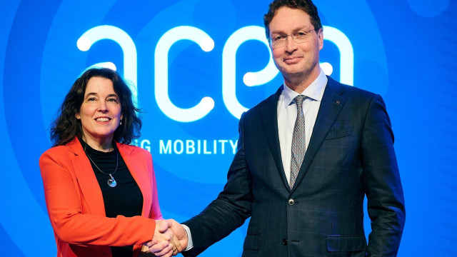 Los fabricantes europeos piden a la Comisión Europea una vía realista para descarbonizar a la industria del automóvil.