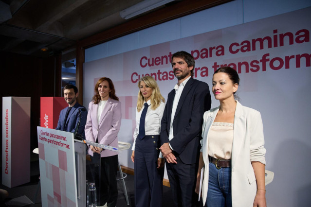 Archivo - La vicepresidenta del Gobierno y ministra de Trabajo, Yolanda Díaz, presenta las propuestas de Sumar para los Presupuestos Generales del Estado junto al ministro de Derechos Sociales, Consumo y Agenda 2030, Pablo Bustinduy, la ministra de Sanida