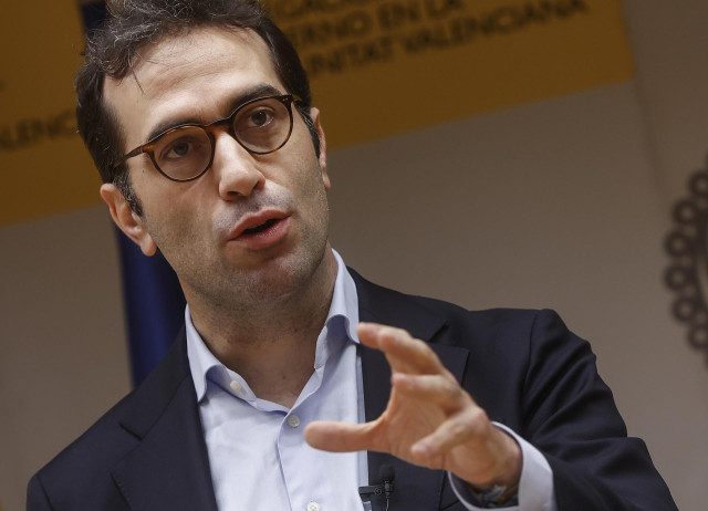 El ministro de Economía, Comercio y Empresa, Carlos Cuerpo, este viernes en Valencia.