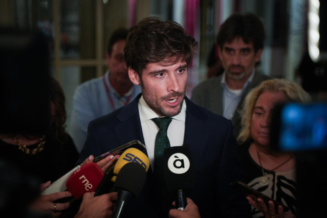 Archivo - El portavoz del PP en el Ayuntamiento de Valencia, Juan Carlos Caballero,  en el Ayuntamiento de València en imagen de archivo